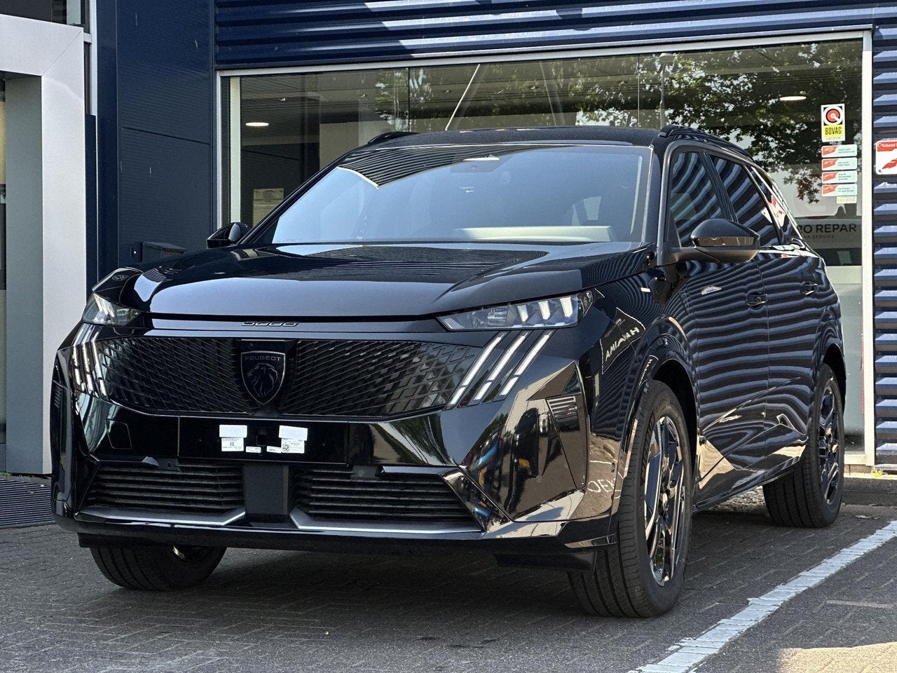 Peugeot E-5008 GT 73 kWh 7p | Trekhaak | Parkeercamera/-sens, Automaat, Gebruikt, 213 pk, 7 stoelen