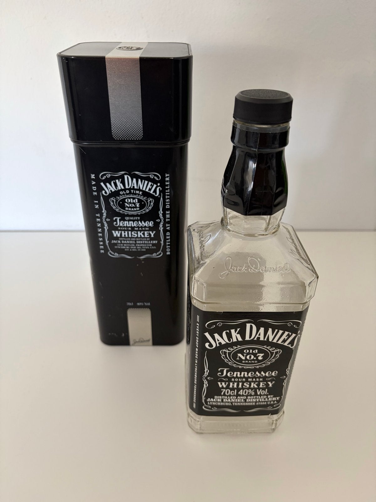 Lege Jack Daniel's fles met origineel blik, Ophalen of Verzenden, Gebruikt