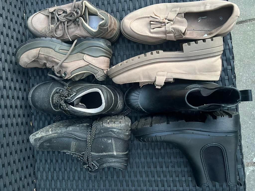 Oude schoenen, Ophalen, Gedragen, Wandelschoenen of Bergschoenen