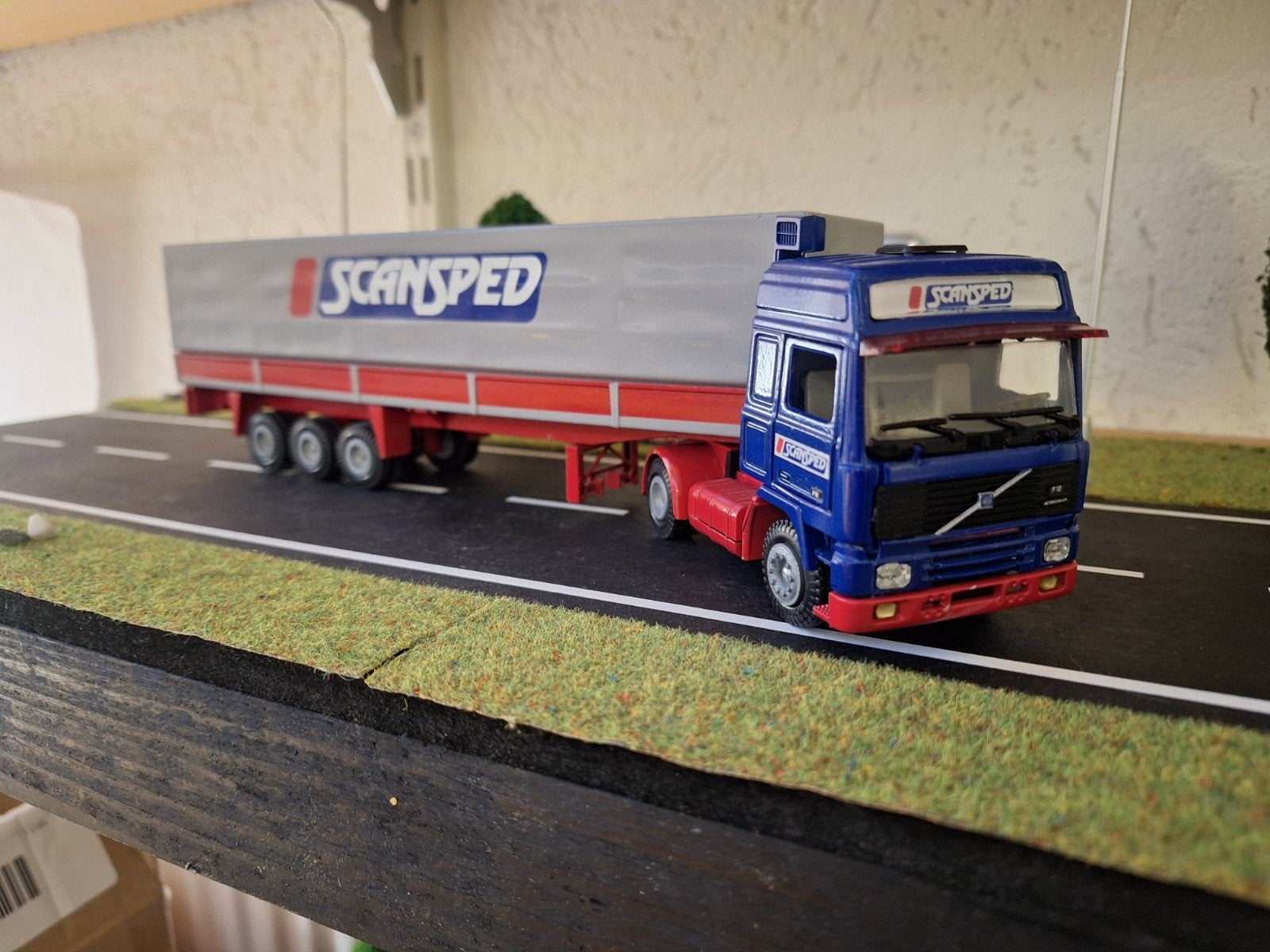 VOLVO F12.    SCANSPED.      TEKNO, Hobby en Vrije tijd, Ophalen of Verzenden, Zo goed als nieuw, Bus of Vrachtwagen, Tekno