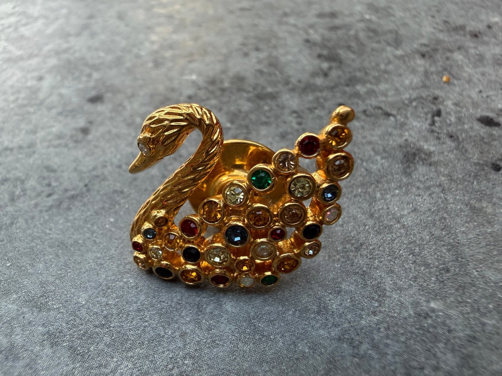 Swarovski zwanen broche en look-alike sieraden set, Met kristal, Overige materialen, 4 tot 7 cm, Gebruikt