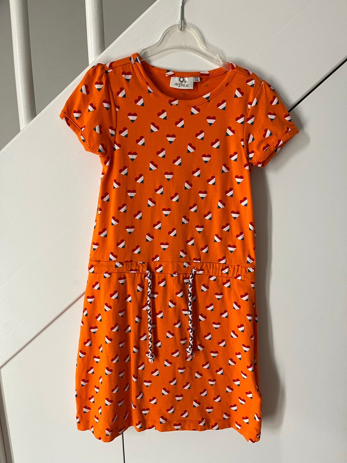 Oranje Jurkje Maat 110/116 - ZGAN, Kinderen en Baby's, Ophalen, Zo goed als nieuw, Meisje, Jurk of Rok