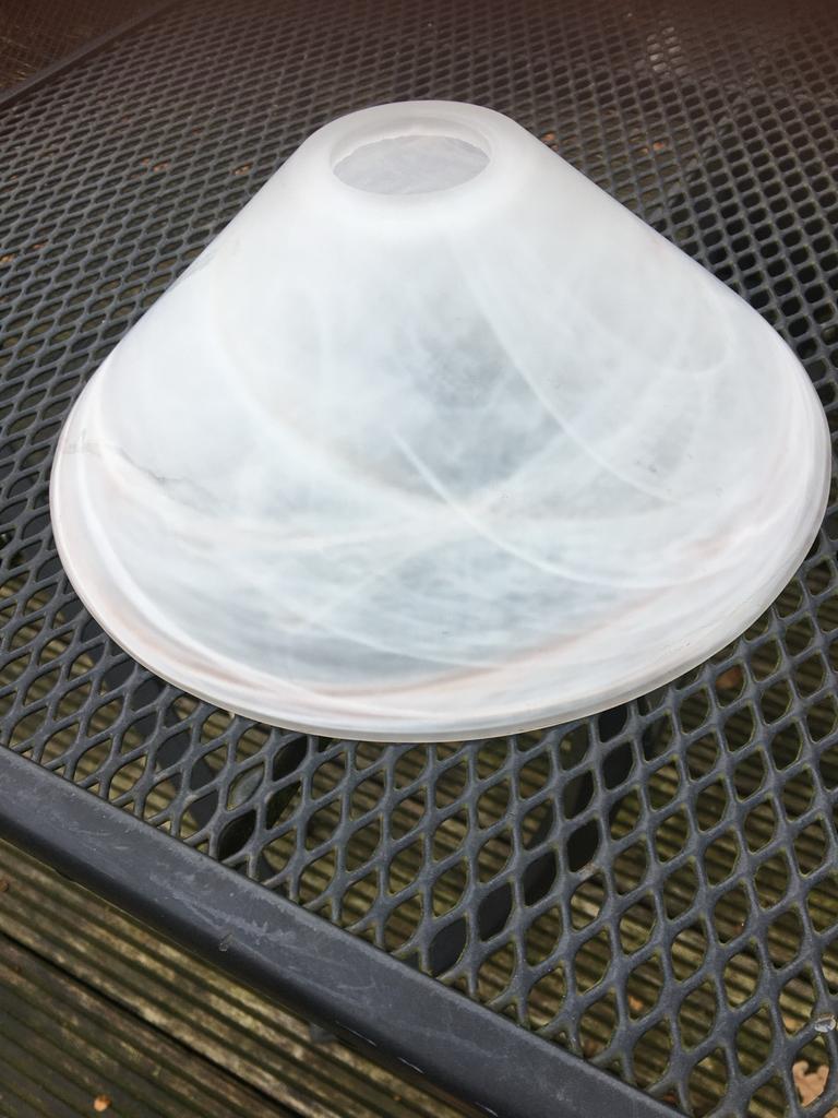 Lampenkapje van gewolkt glas, Ophalen of Verzenden, Gebruikt, Wit, Rond