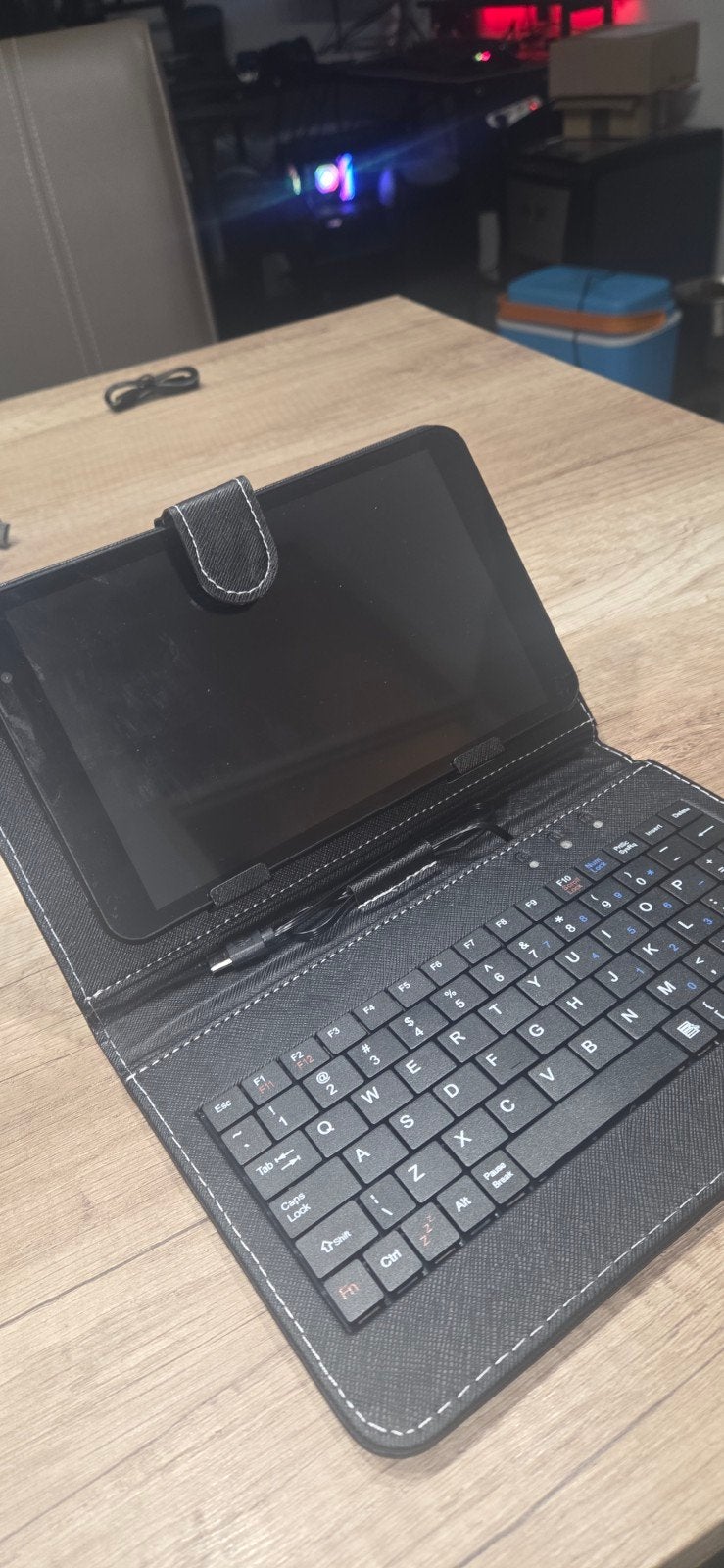 NHA Tablet met toetsenbordhoes - Zo goed als nieuw, Computers en Software, Android Tablets, Ophalen, NHA, Zo goed als nieuw, Wi-Fi
