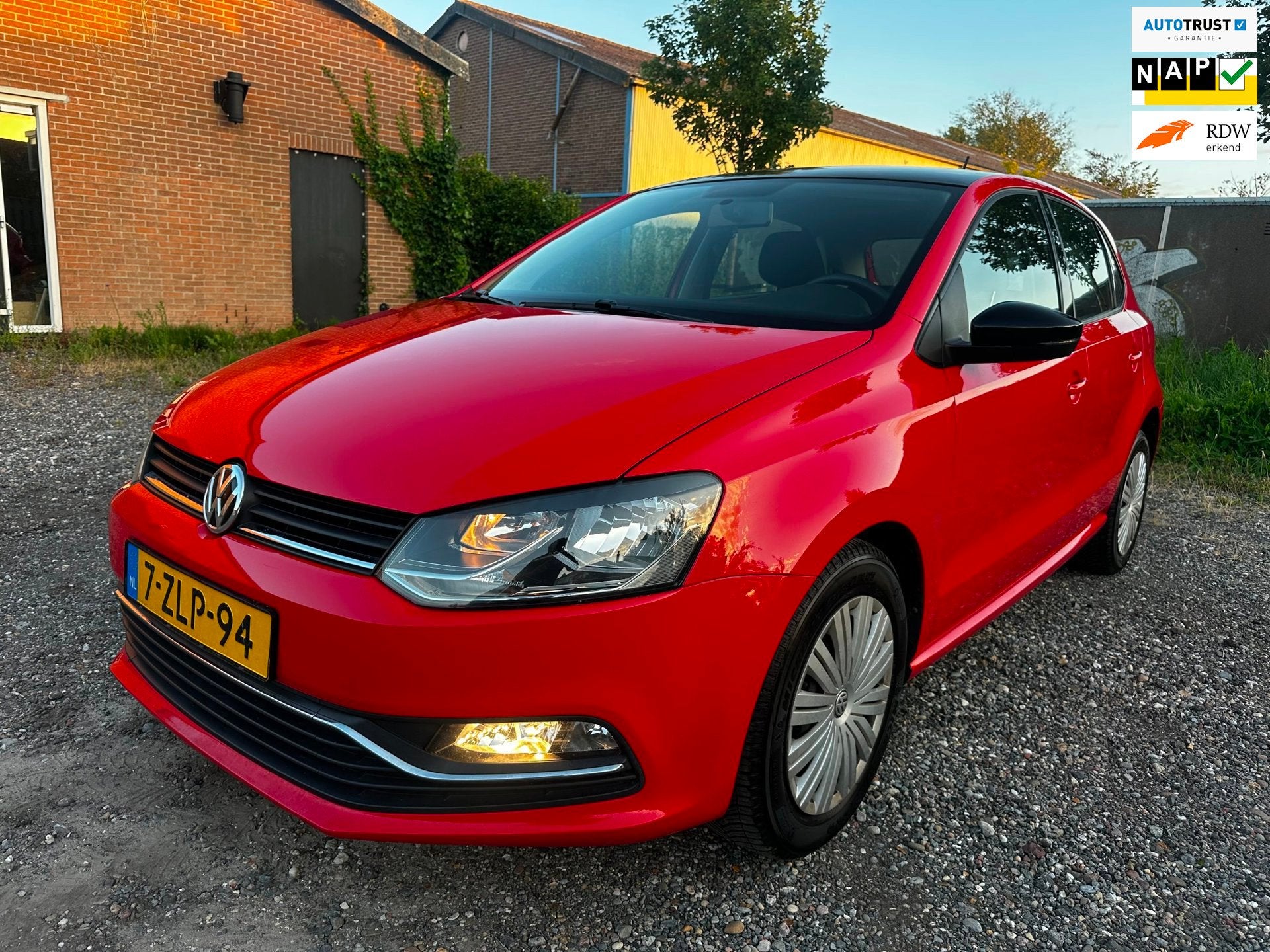 Volkswagen Polo 1.4 TDI AIRCO NAP NL APK ZWARTEDAK NAVI RIJD, Auto's, Voorwielaandrijving, Dealer onderhouden, Euro 6, 1051 kg
