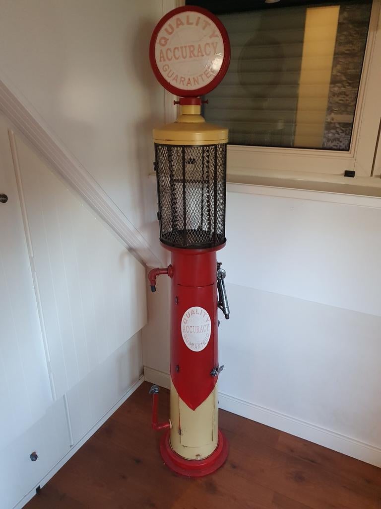 Benzinepomp imitatie, Ophalen
