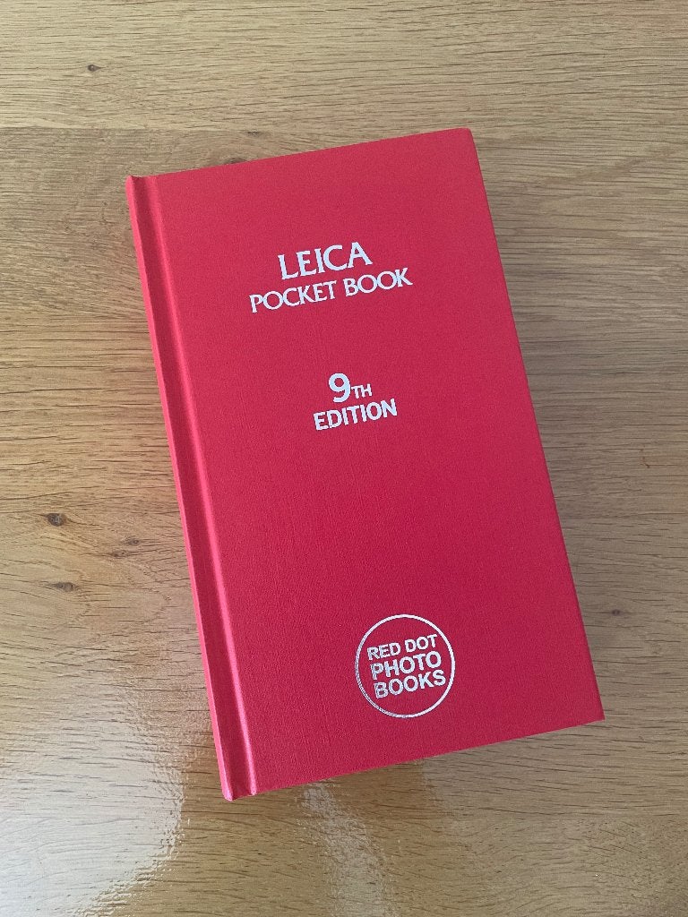 Leica pocket book 9th edition, Ophalen of Verzenden, Zo goed als nieuw, Camera's