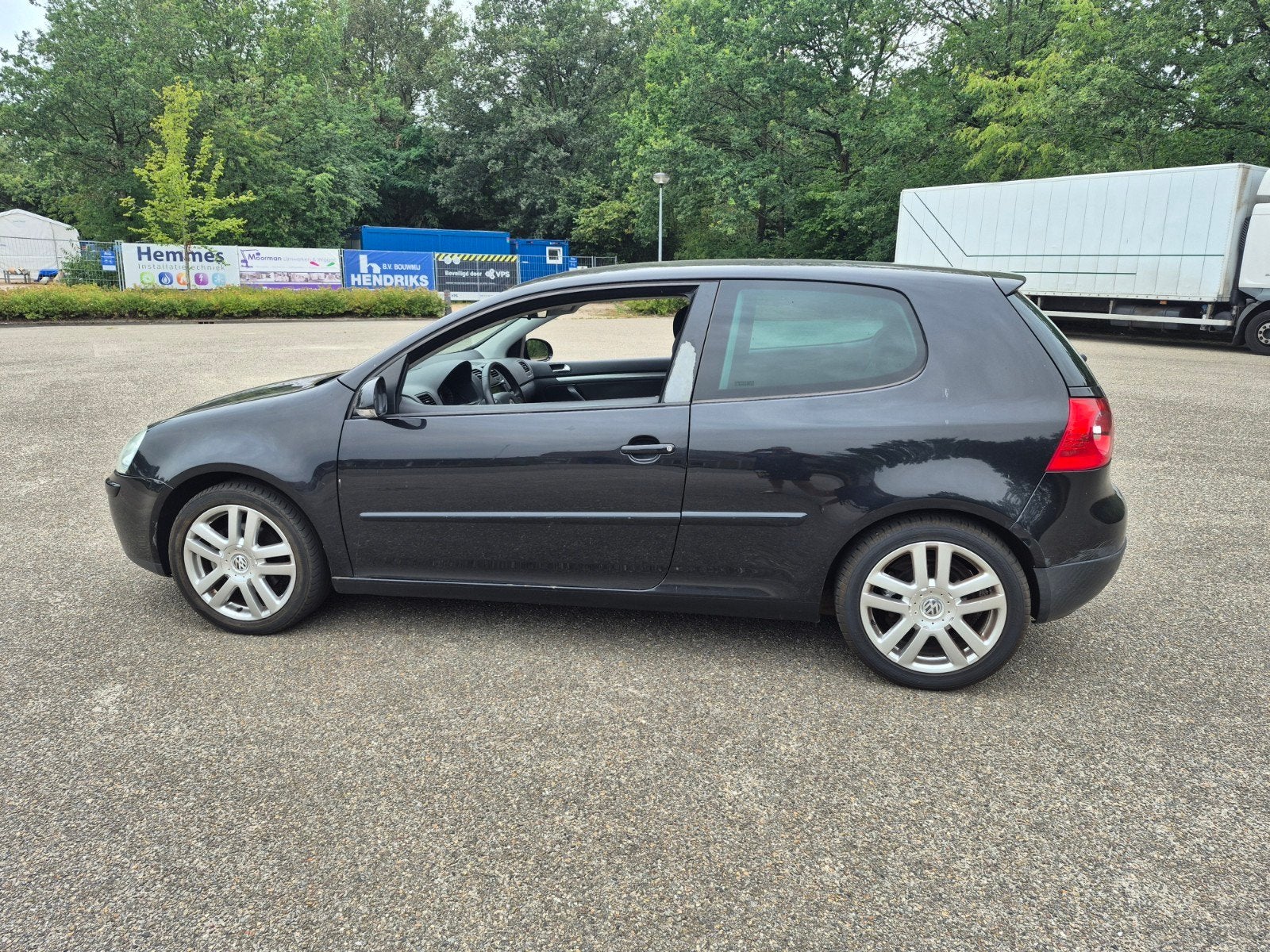 Volkswagen Golf 2.0 FSI 110KW nwe apk, 4 cilinders, 1984 cc, Zwart, Origineel Nederlands