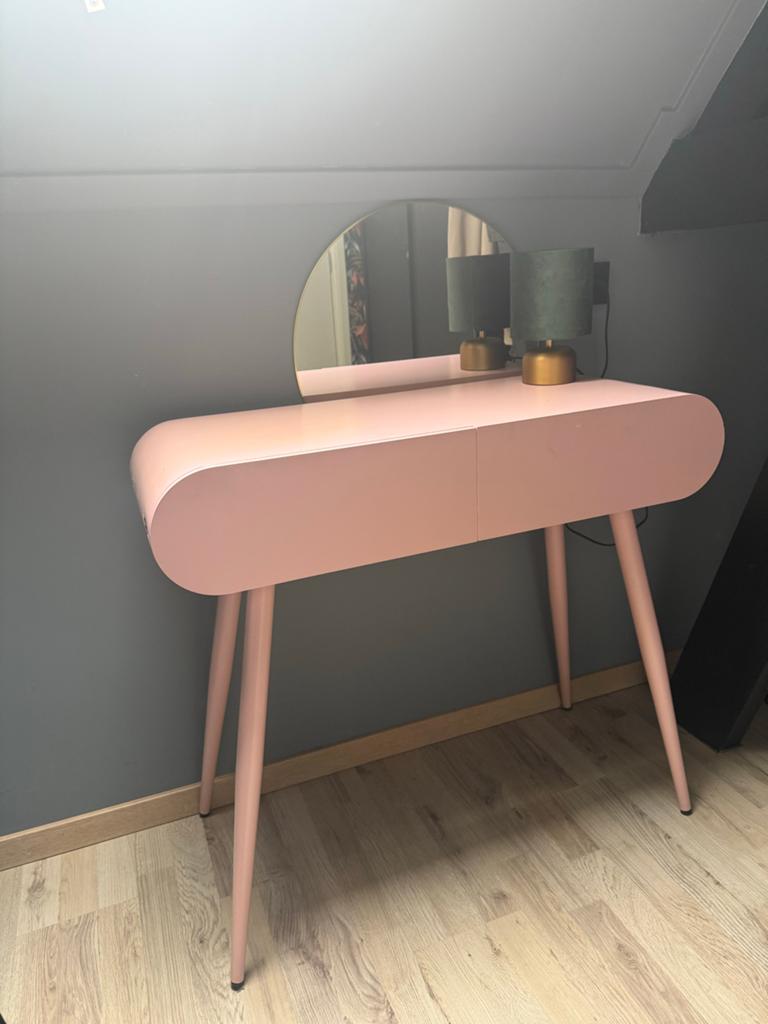 Roze bureau / make-up tafel / side table, Huis en Inrichting, Tafels | Kaptafels, Minder dan 100 cm, 50 tot 100 cm, Overige materialen