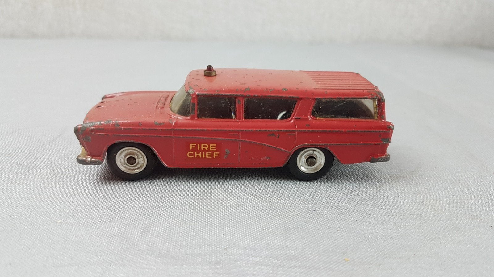 Dinky Toys Nash Rambler Fire Chief, Ophalen of Verzenden, Gebruikt, Auto