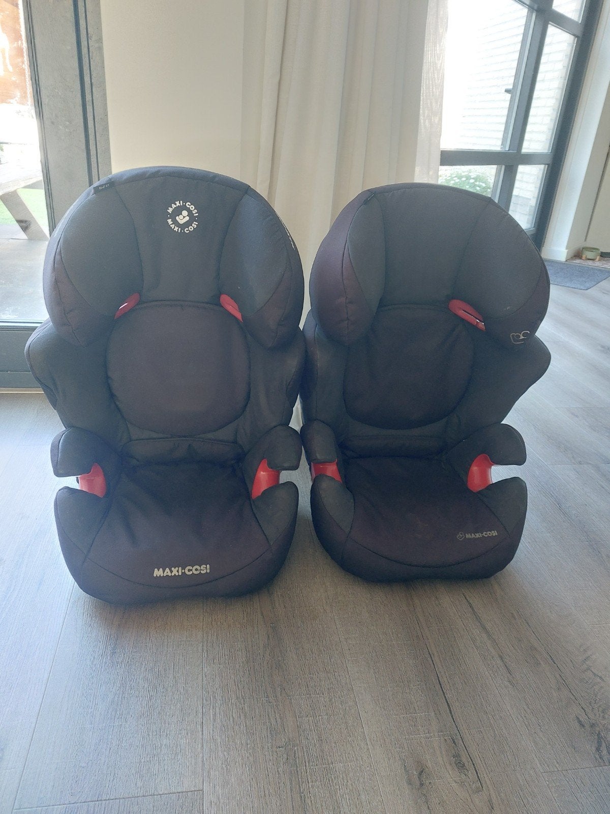 Maxi-Cosi Autostoeltjes - Set van 2, 15 t/m 36 kg, Maxi-Cosi, Gebruikt, Autogordel