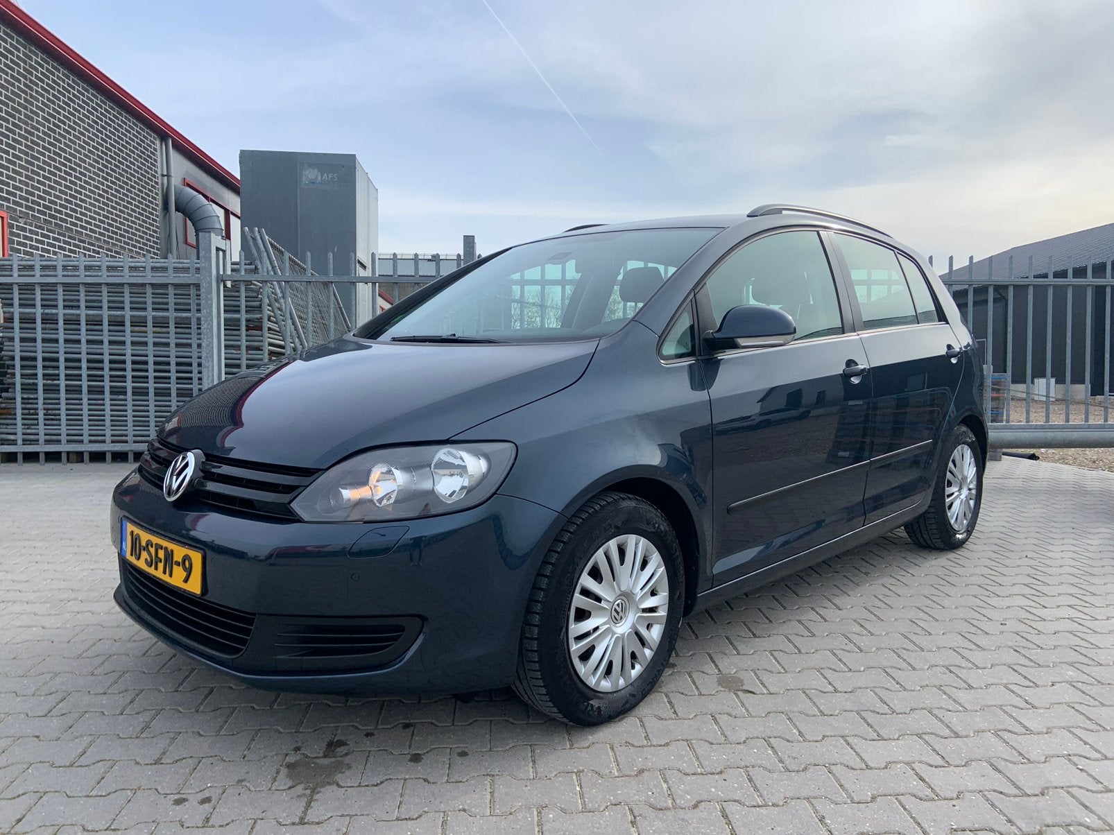 Volkswagen Golf Plus 1.2 TSI Airco|Cruise|Navi|PDC|Trekhaak, Navigatiesysteem, Stof, Zwart, 4 cilinders