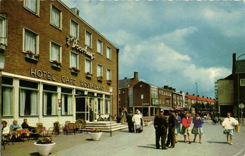 Emmeloord, t Voorhuys met Lange Nering - Hotel - 1964 gelope, Ophalen of Verzenden, 1960 tot 1980, Gelopen, Flevoland