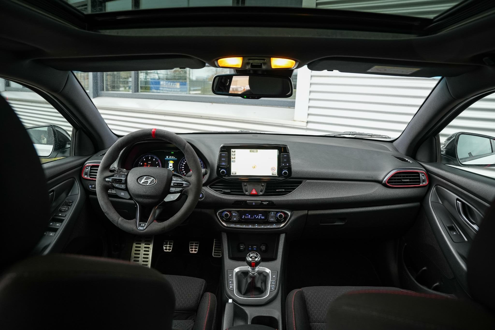 Hyundai i30 Fastback 2.0 T-GDI N1 Panodak Pops And Bangs Nav, Auto's, 1998 cc, Stof, Euro 6, 4 cilinders