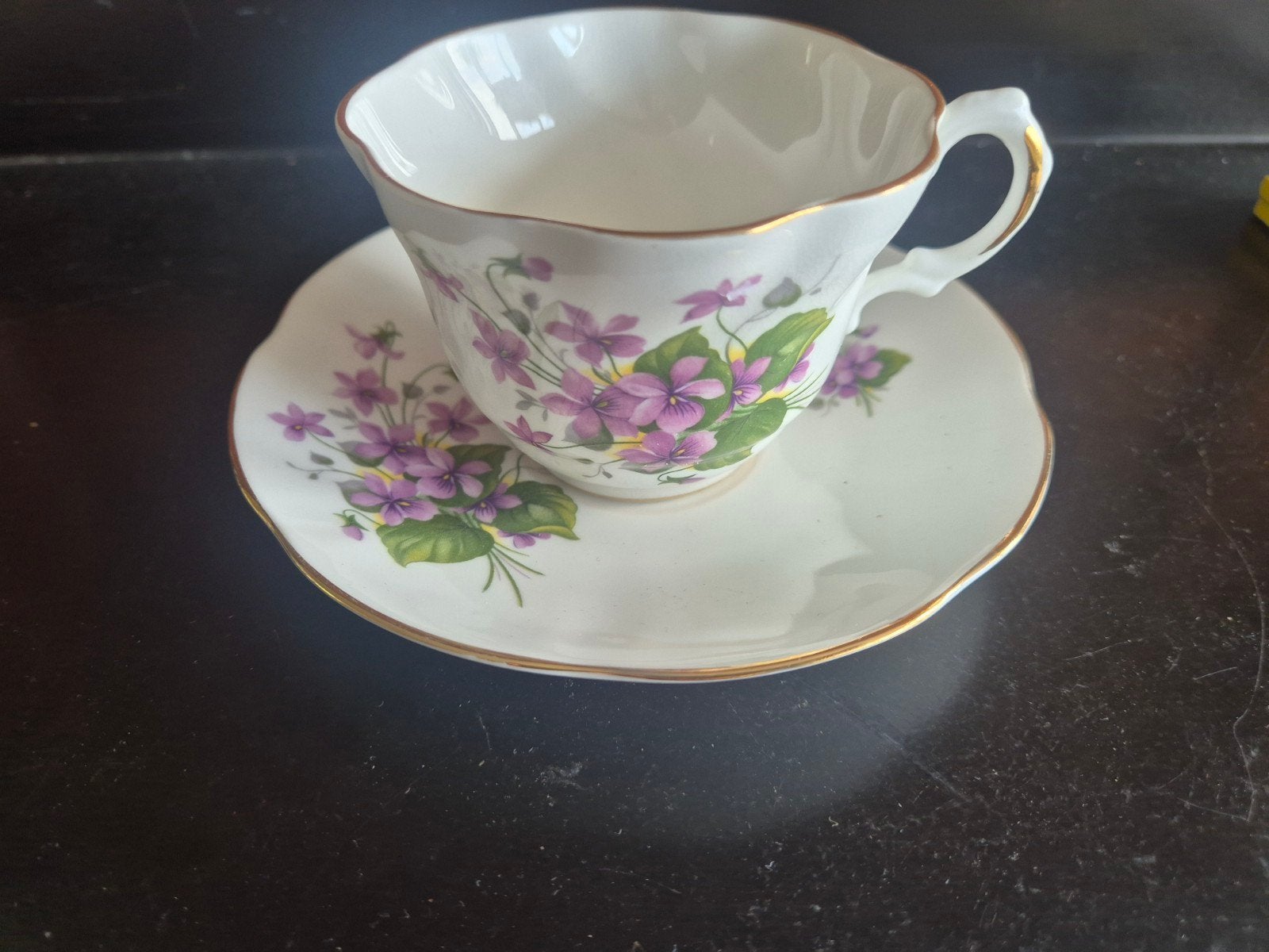 Bone china porselein, Ophalen of Verzenden, Gebruikt, Porselein, Kop en/of schotel