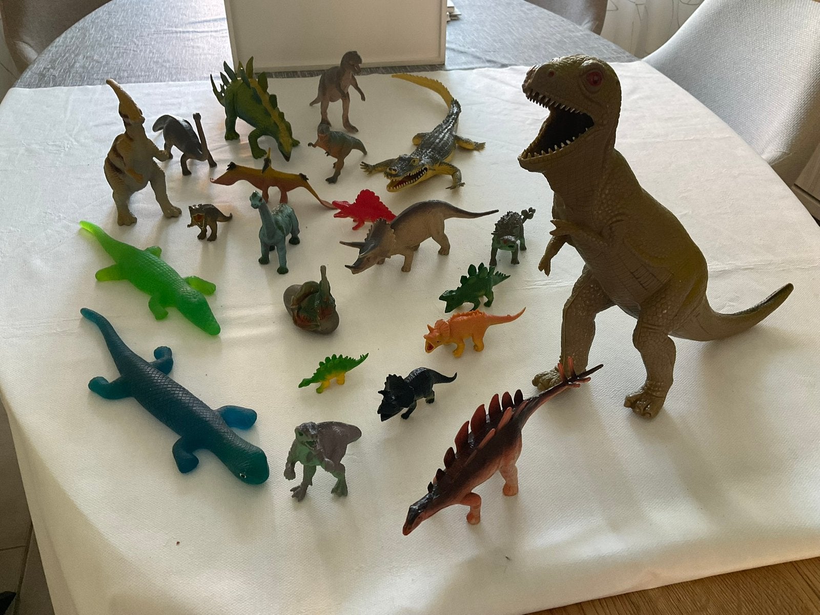 Diversen Dinosaurussen., Ophalen of Verzenden, Zo goed als nieuw, Paard, Beeldje of Figuurtje