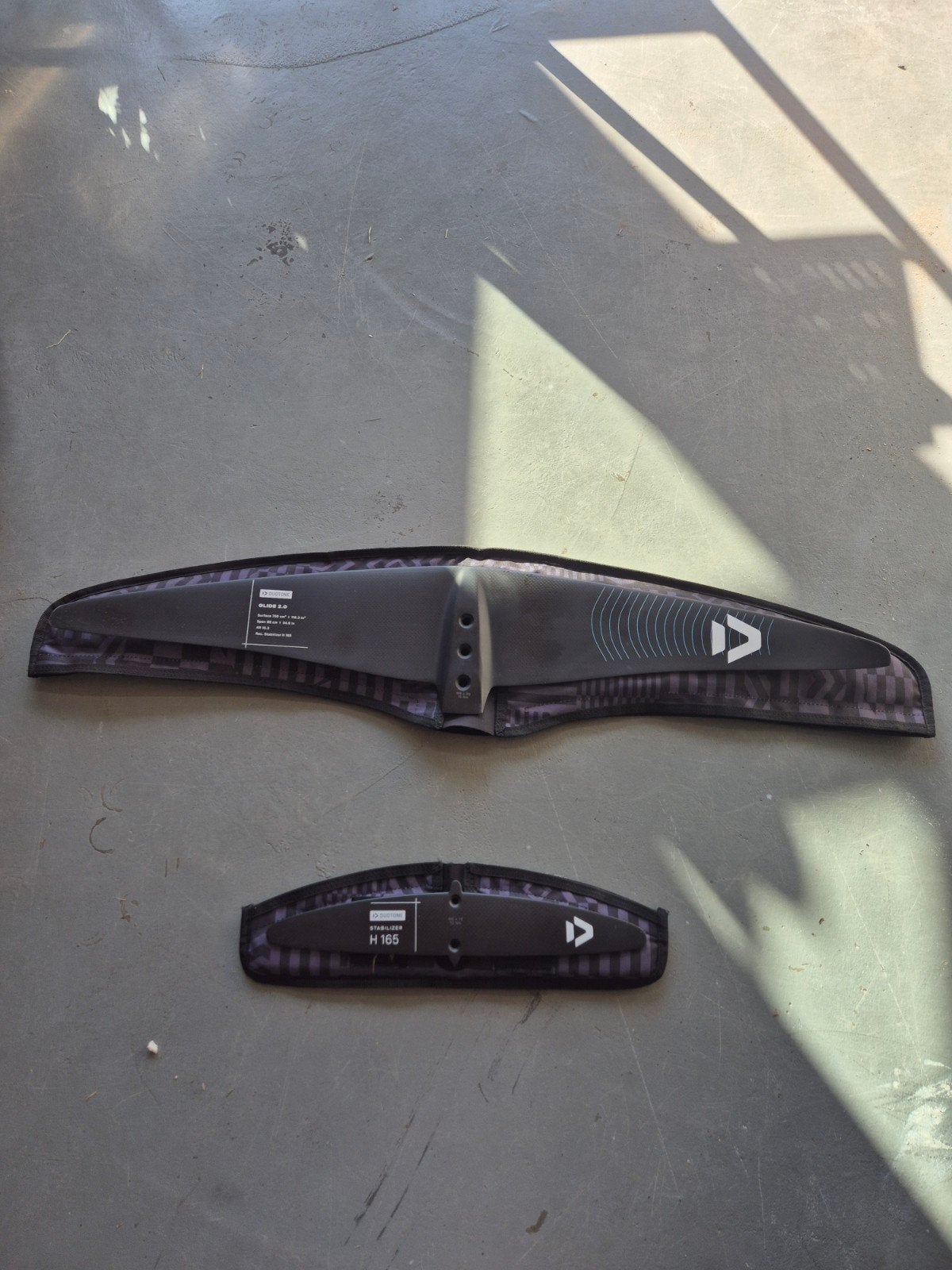 Duotone glide 750 plus carbon mast 82 cm, Ophalen, Zo goed als nieuw, Wingsurf-wing