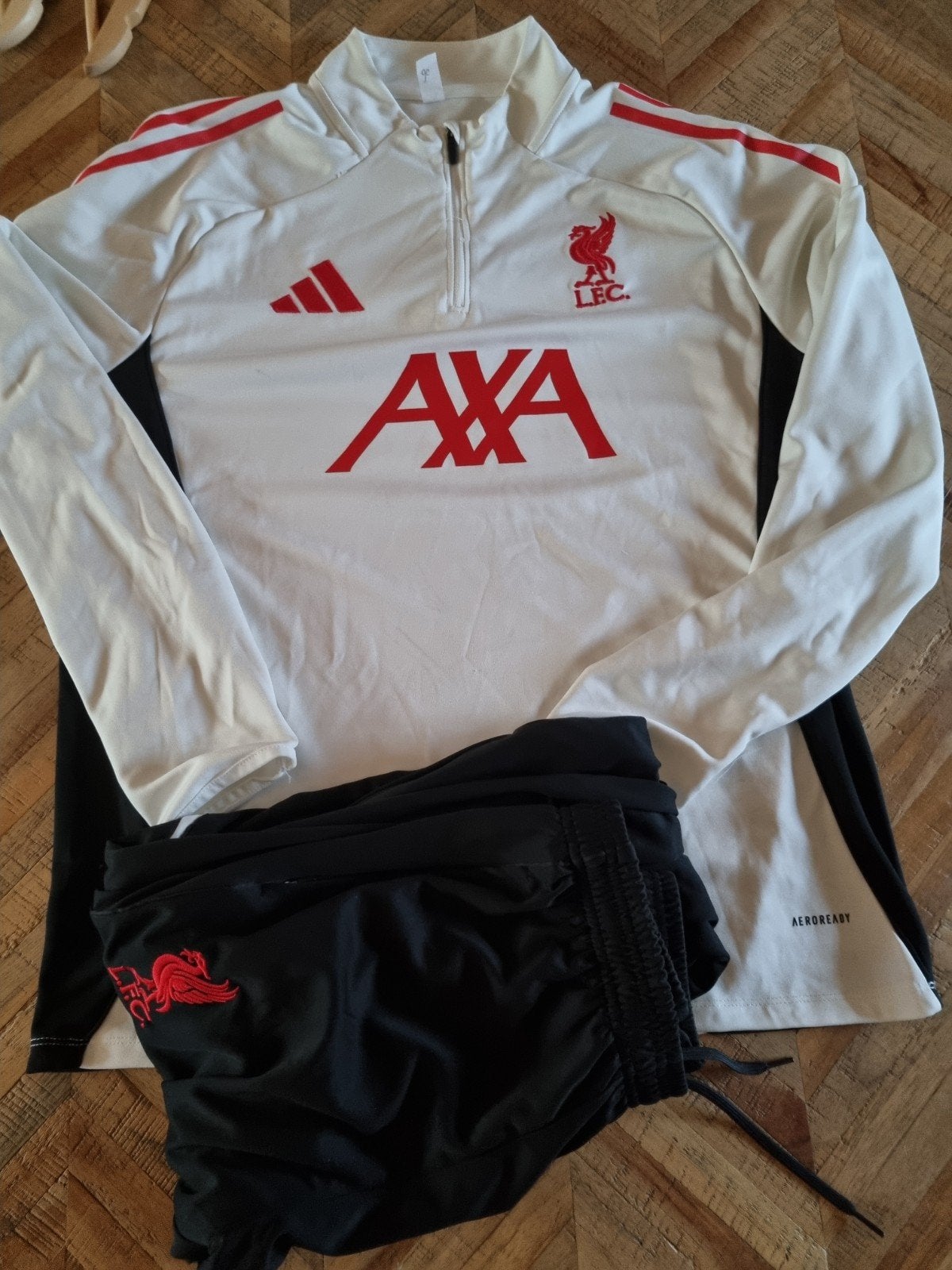 Traingspak Liverpool XL, Kleding | Heren, Sportkleding, Maat 56/58 (XL), Ophalen of Verzenden, Zo goed als nieuw, Voetbal
