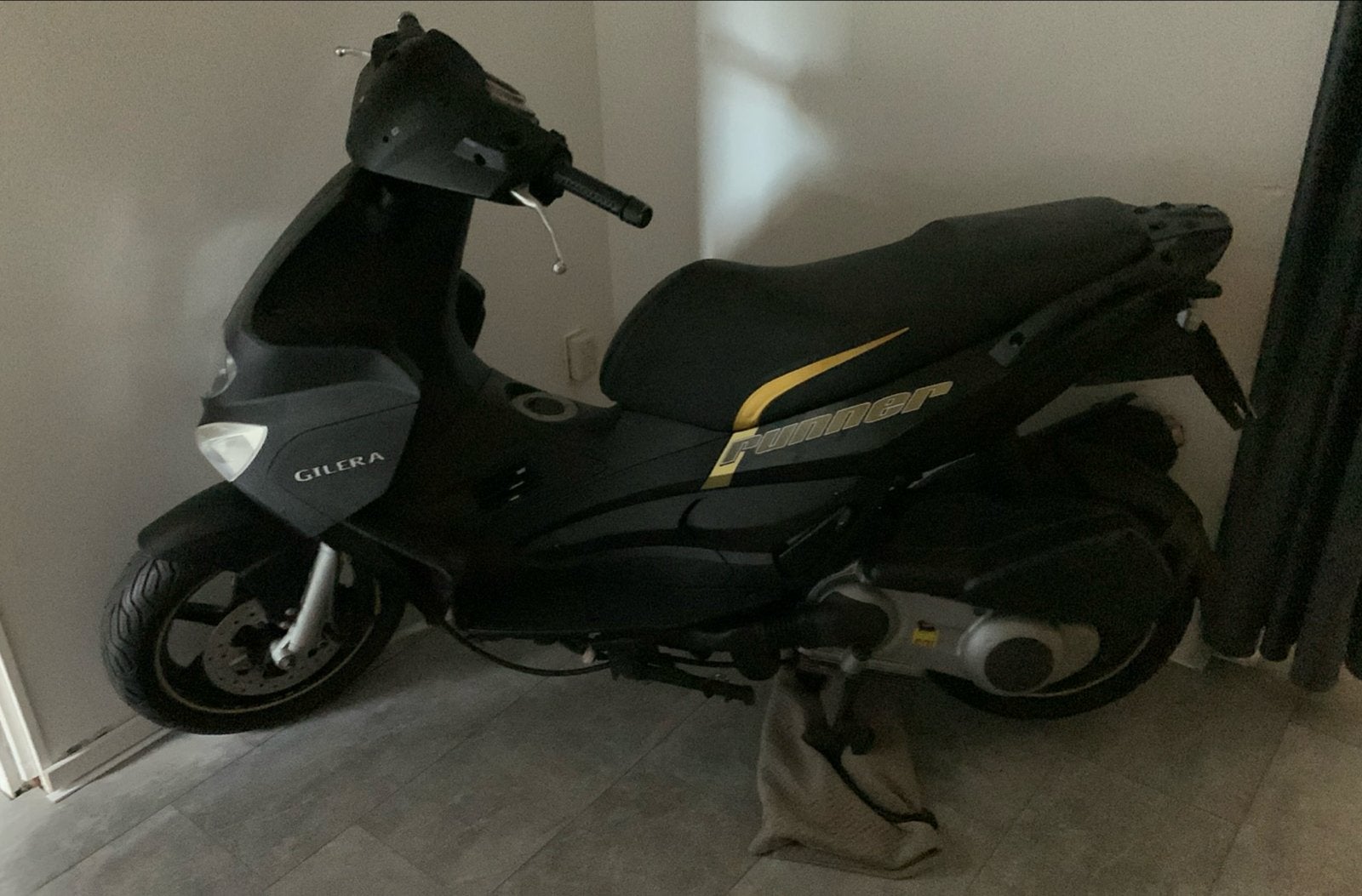 Gilera runner 200cc motorscooter, Ophalen of Verzenden, Gebruikt, Benzine, Gilera