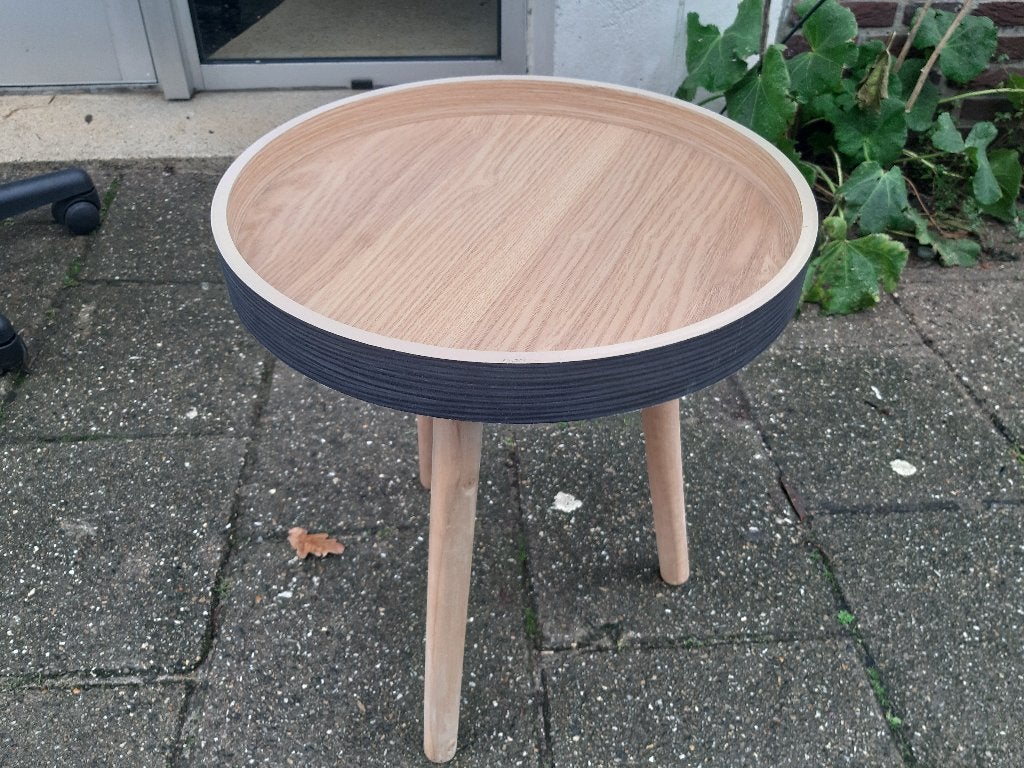 WOOOD Sasha Bijzettafel - MDF Tafelblad, Essenhouten Poten, Minder dan 55 cm, WOOOD Sasha Bijzettafel - MDF Tafelblad,, Rond, Zo goed als nieuw