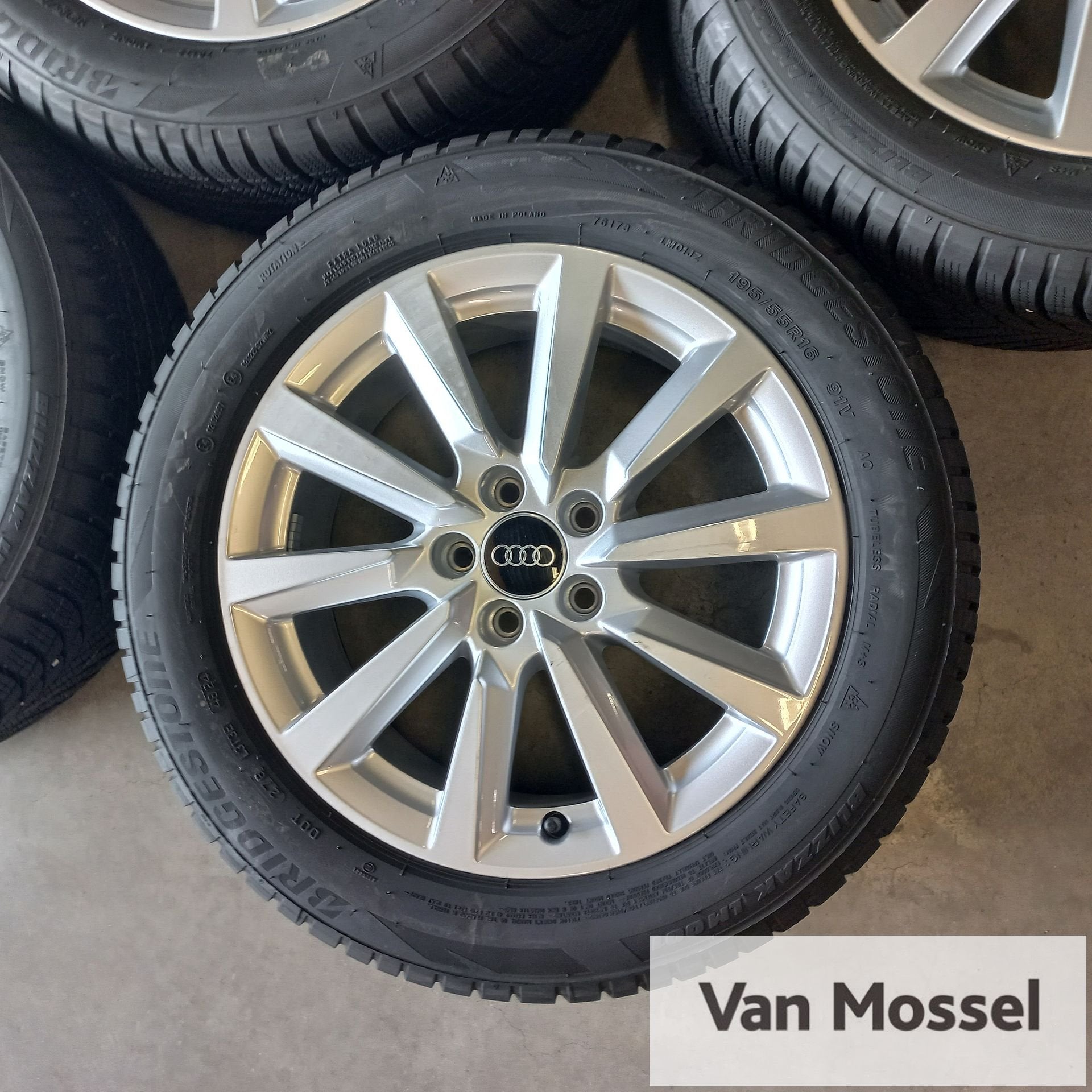 Audi A1 Bridgestone Blizzak LM001 195/55/R16 91V, Gebruikt, -, Banden en Velgen, 195 mm