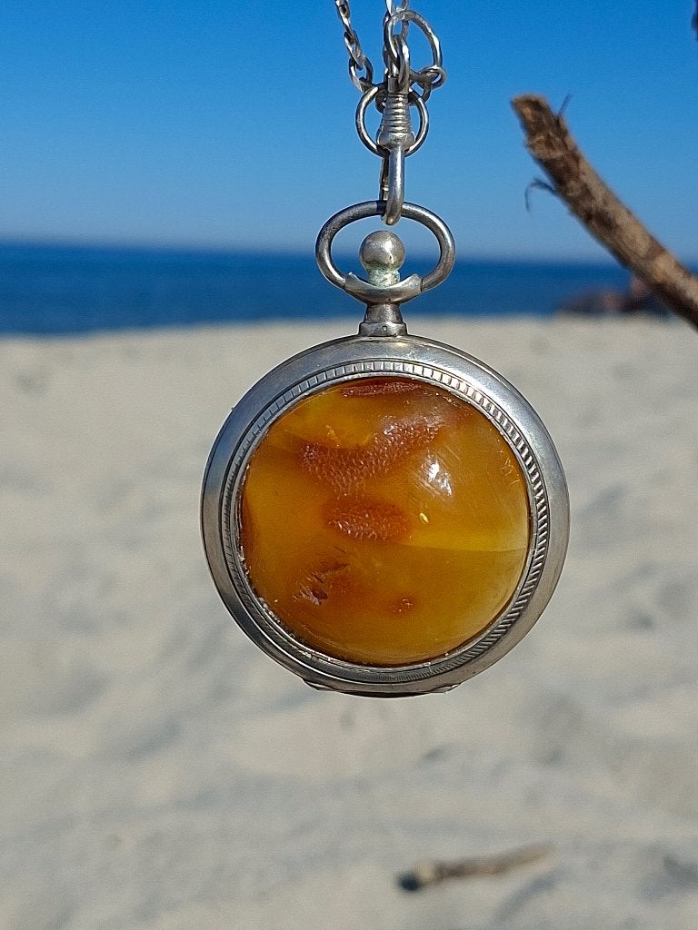 Ketting Gevangen in de Tijd – Baltisch barnsteen & zilver, Ophalen of Verzenden, Nieuw, Zilver, Met hanger