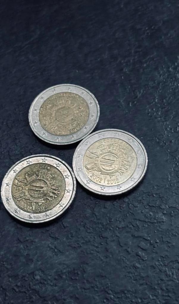 Set 3 x 2 Euro Herdenkingsmunten: België, Nederland, Ooste, Postzegels en Munten, Munten | Europa | Euromunten, Ophalen of Verzenden