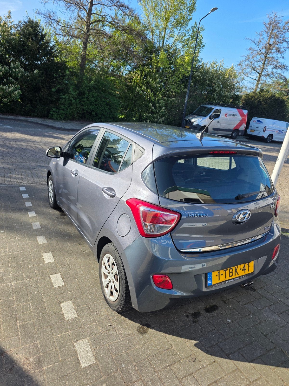 Hyundai i10 1.0 5DR 2014 Grijs, Auto's, Voorwielaandrijving, 31 €/maand, 4 stoelen, 23 km/l