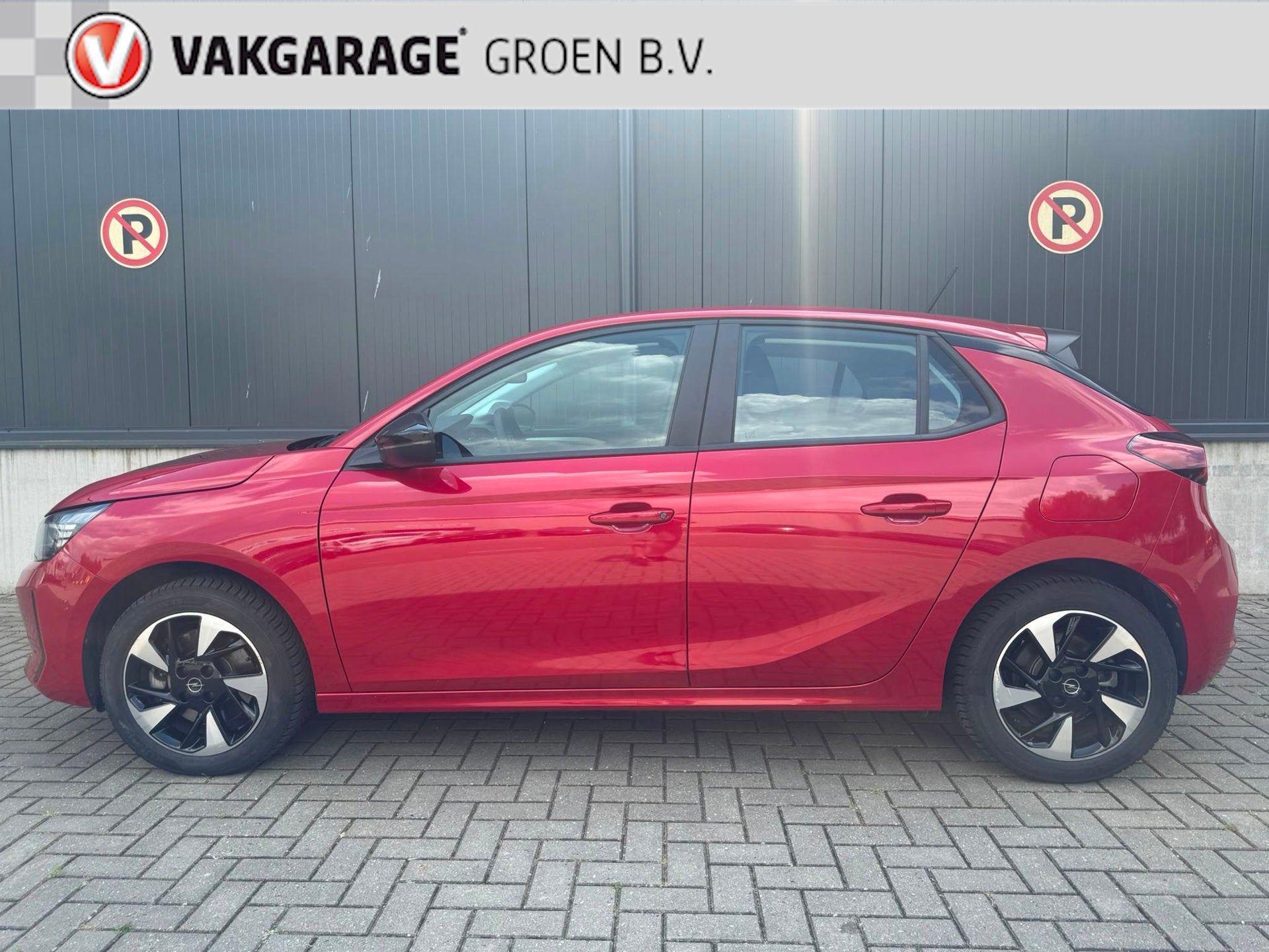 Opel Corsa Electric 50 kWh / SOH 96% / camera / cruise / pdc, Gebruikt, Zwart, Origineel Nederlands, Onderhoudsboekje