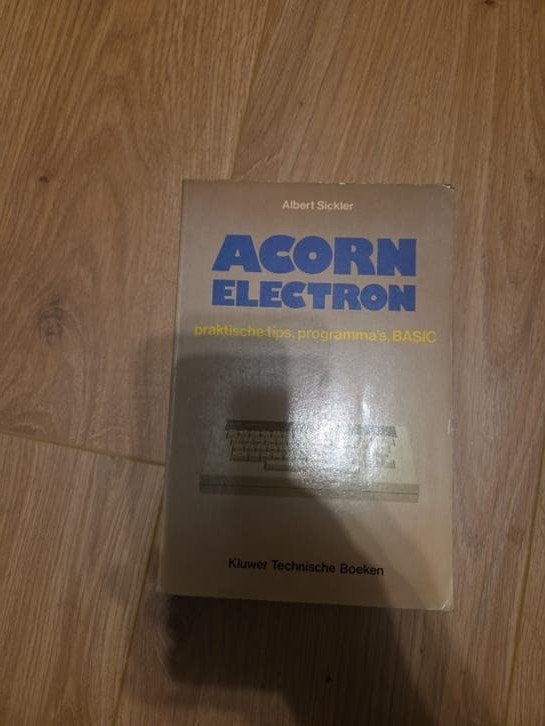 Programmeren met de Acorn Electron - BASIC Gids, Ophalen of Verzenden, Gelezen, Programmeertaal of Theorie, Albert Sickler