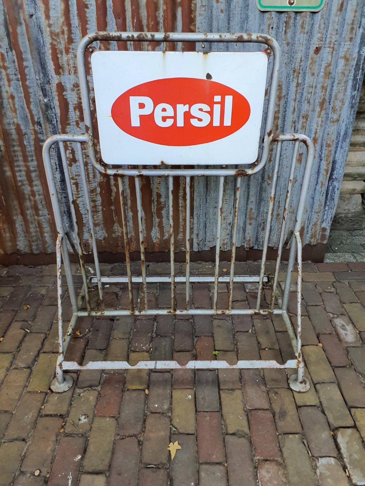 Oud fietsen rek met 2 emaille reclameborden van Persil, Antiek en Kunst, Ophalen
