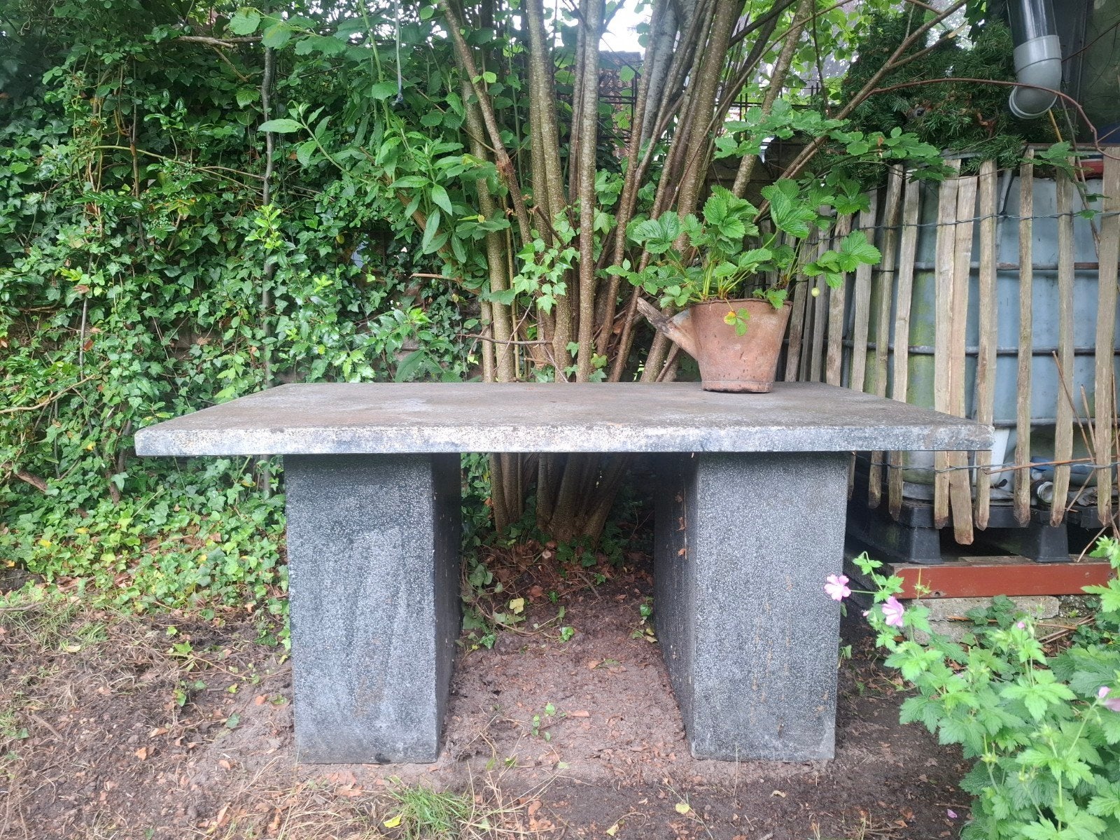 Robuuste granieten tuintafel, 160x90x5 
Onverwoestbaar!, Tuin en Terras, Ophalen of Verzenden, Gebruikt, Rechthoekig, Overige materialen