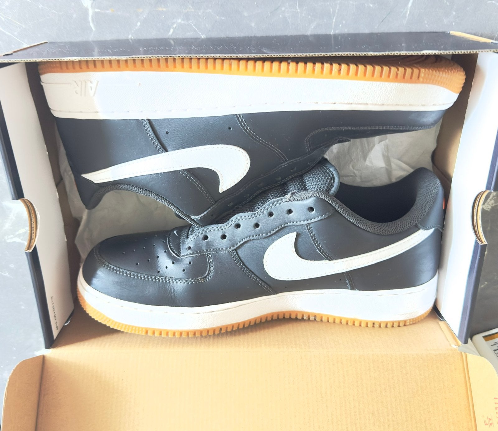 NIKE AIR FORCE 1 Maat 45, Ophalen of Verzenden, Zo goed als nieuw, Zwart