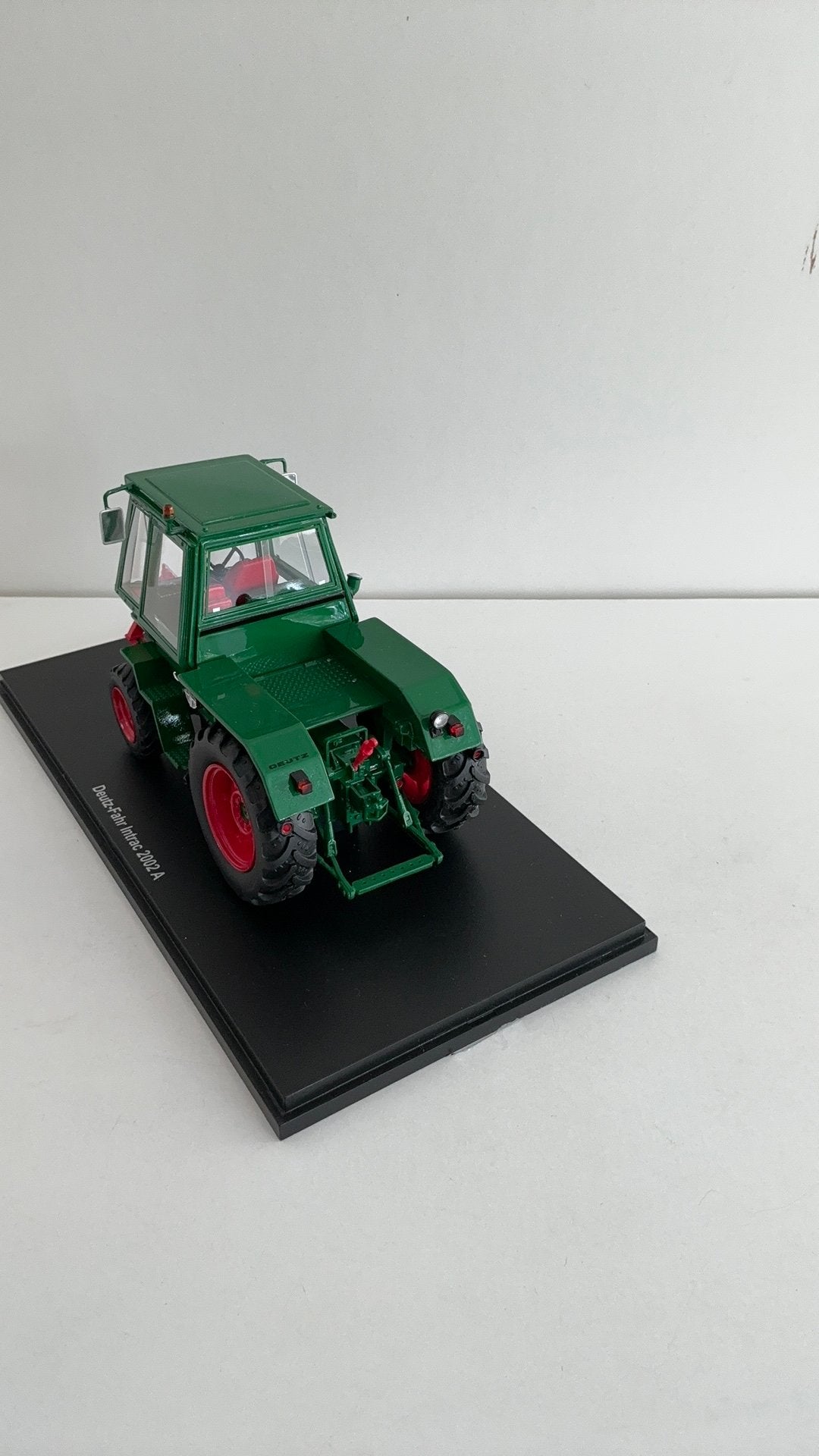Deutz Fahr intrac, Ophalen of Verzenden, Zo goed als nieuw, Tractor of Landbouw, Universal Hobbies