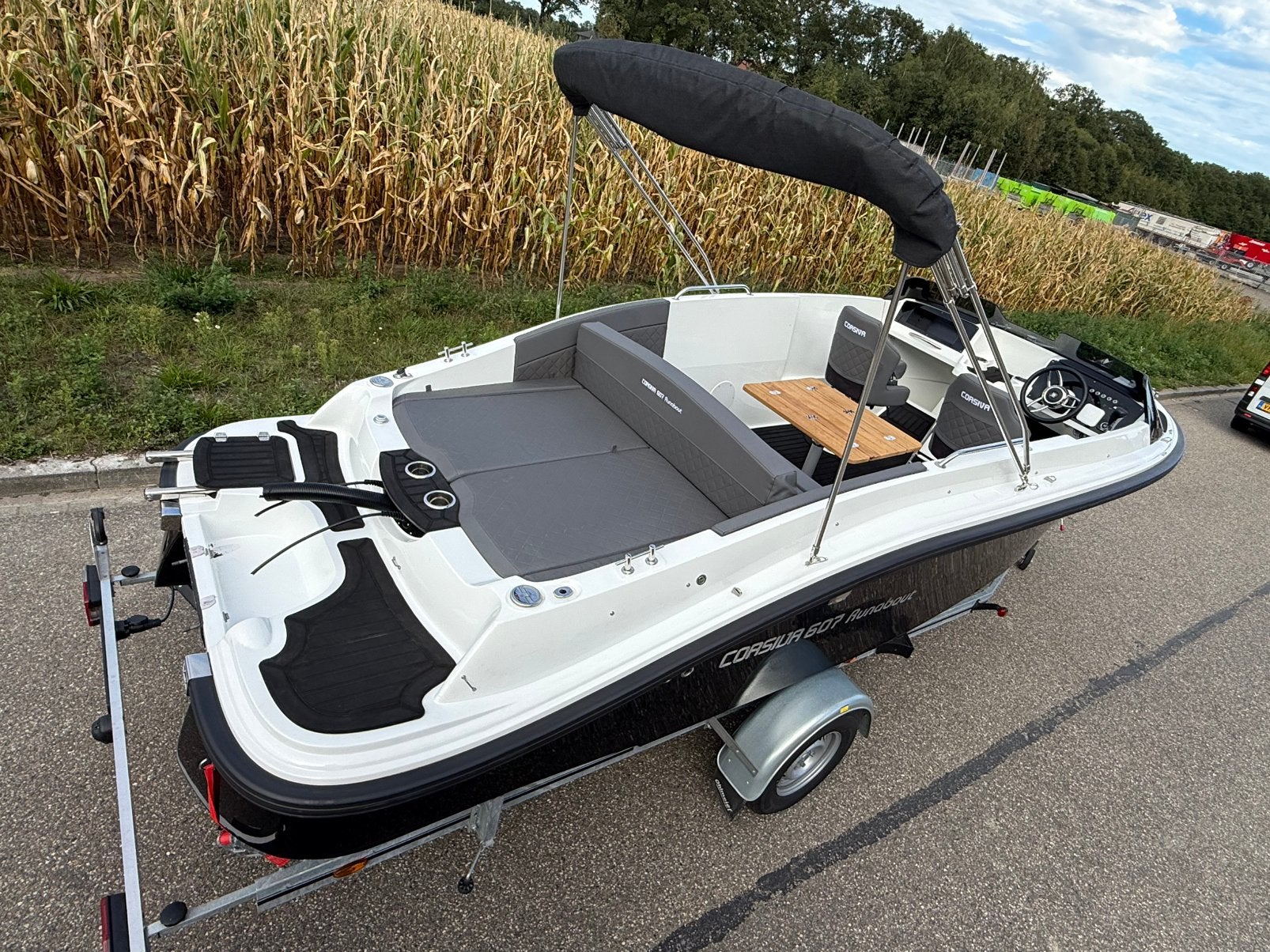 Corsiva 607 Runabout BJ 2025 sloep/sportboot excl motor, Watersport en Boten, Sloepen, Carbon, Zo goed als nieuw, Buitenboordmotor