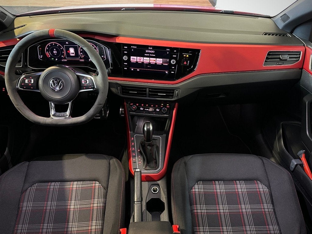 Volkswagen POLO 2.0 TSI GTI l NAP l VIRTUAL l 200PK l CARPLA, Gebruikt, Euro 6, 4 cilinders, Origineel Nederlands