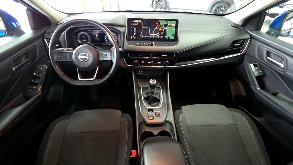 Nissan QASHQAI 1.3 MHEV N-Connecta Design pack / Panorama da, Stof, Gebruikt, 4 cilinders, Blauw