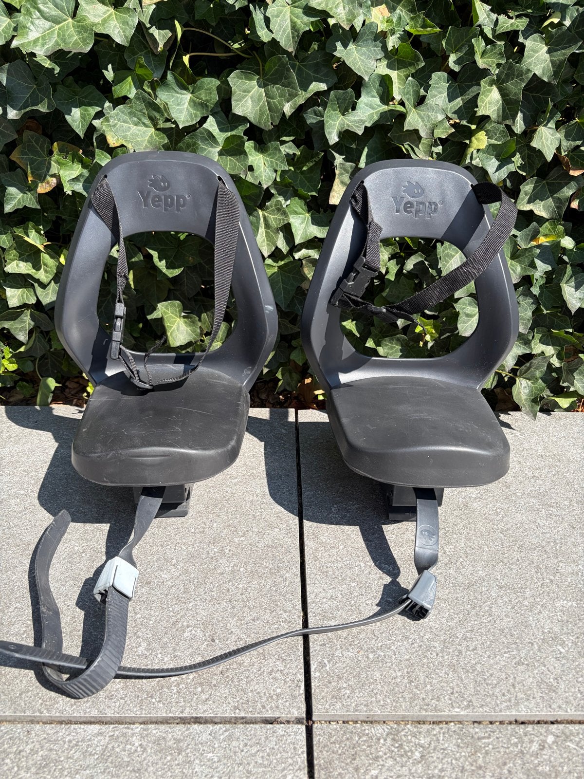 2x Yepp Junior fietsstoeltjes met voetsteuntjes, Ophalen, Achterzitje, 22 t/m 36 kg, Gebruikt