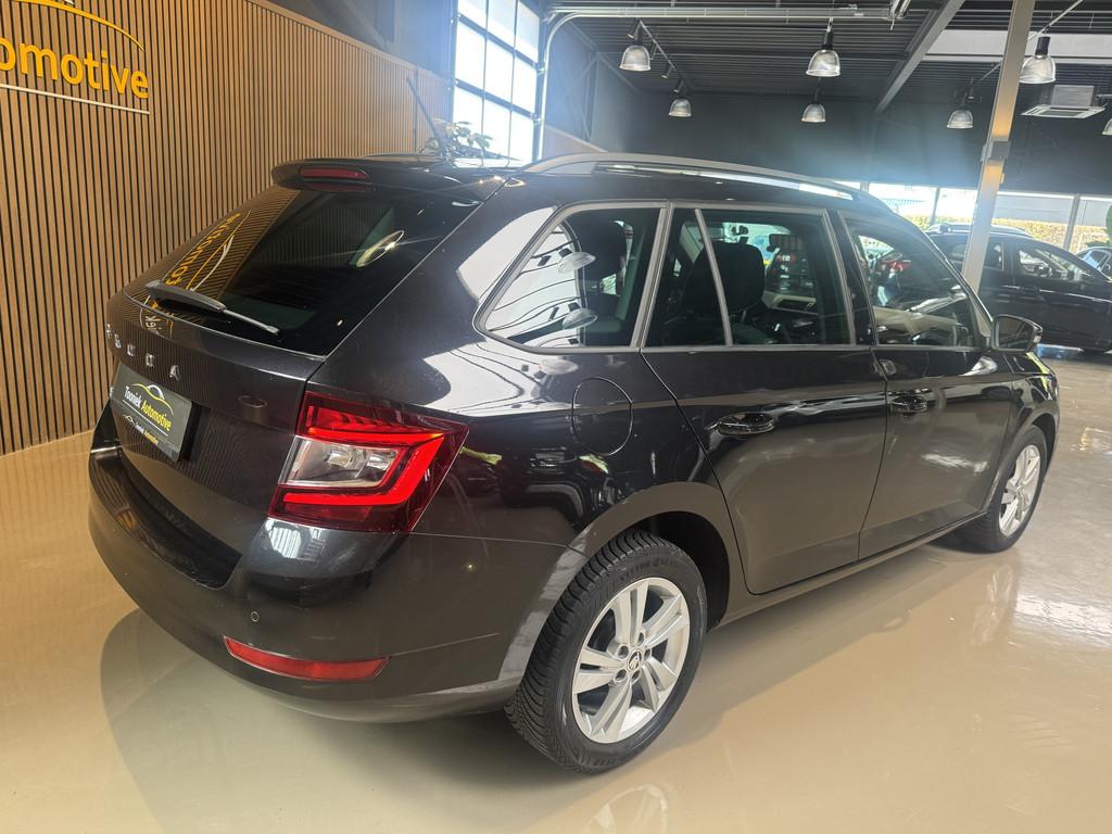 Skoda Fabia Combi 1.0 TSI Ambition Navigatie Airco LMV El.Ra, Auto's, Skoda, Voorwielaandrijving, Stof, Gebruikt, 1036 kg