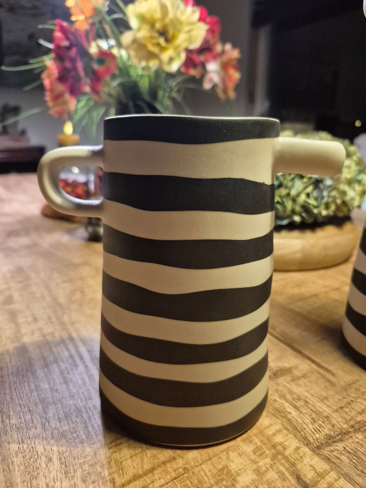 Gestreepte vaas, zwart/beige, handgemaakt, Zwart, Nieuw, Ophalen of Verzenden, Met patroon/structuur