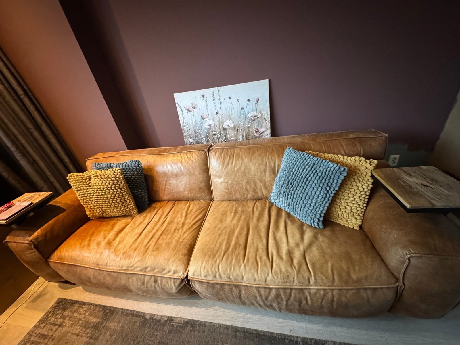 Comfortabele leren 4-zitsbank in cognac kleur, Huis en Inrichting, Ophalen, 250 tot 300 cm, Gebruikt, Rechte bank