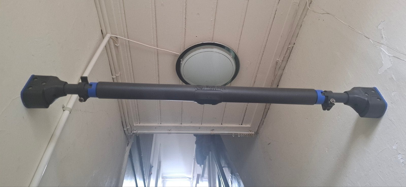 Pull up bar / optrekstang, Sport en Fitness, Fitnessmaterialen, Ophalen of Verzenden, Zo goed als nieuw, Oprekstang