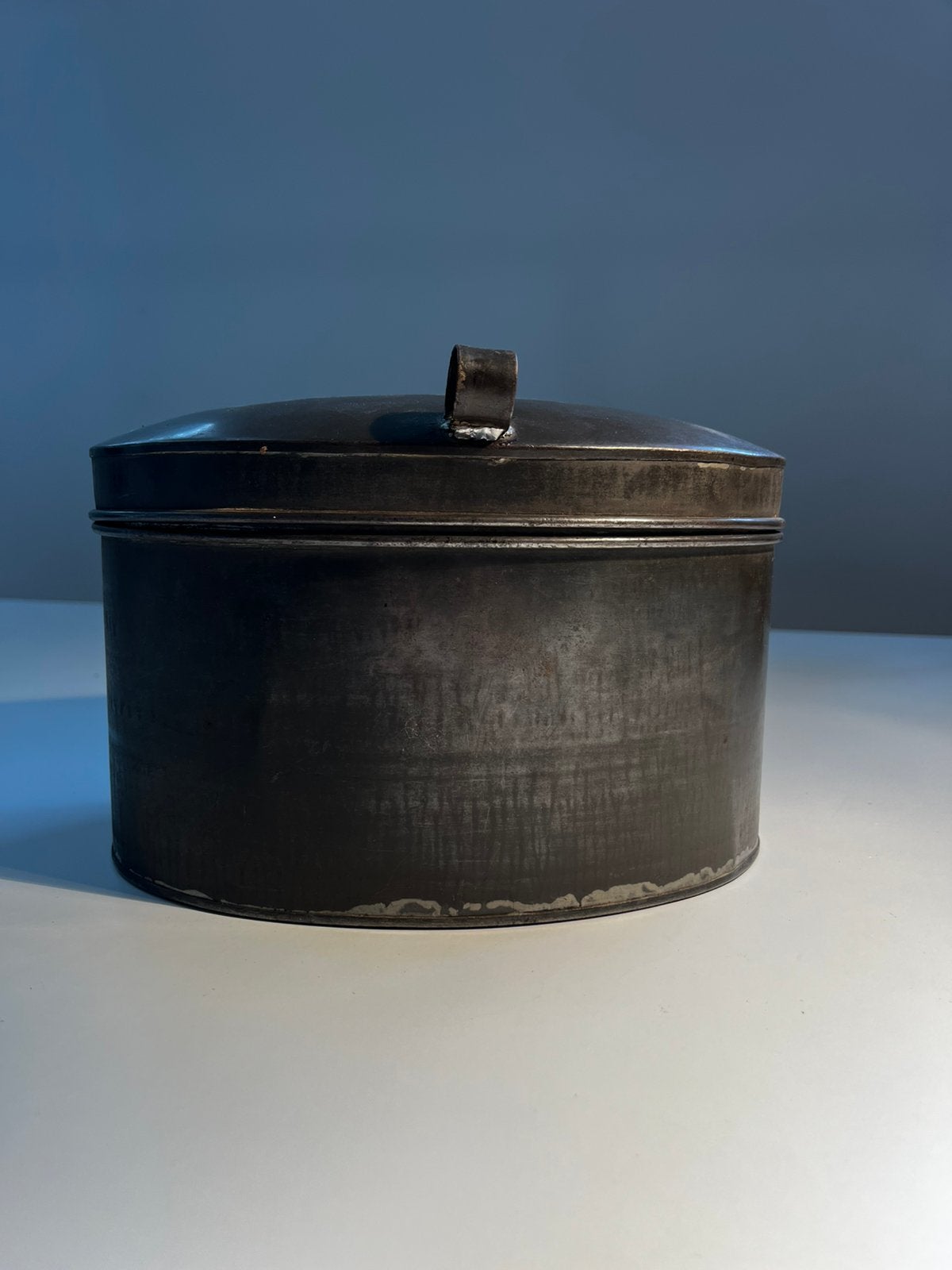 Antieke dames hoedendoos reisetui bescherm doos box hoeden, Antiek en Kunst, Antiek | Koper en Brons, Ophalen of Verzenden