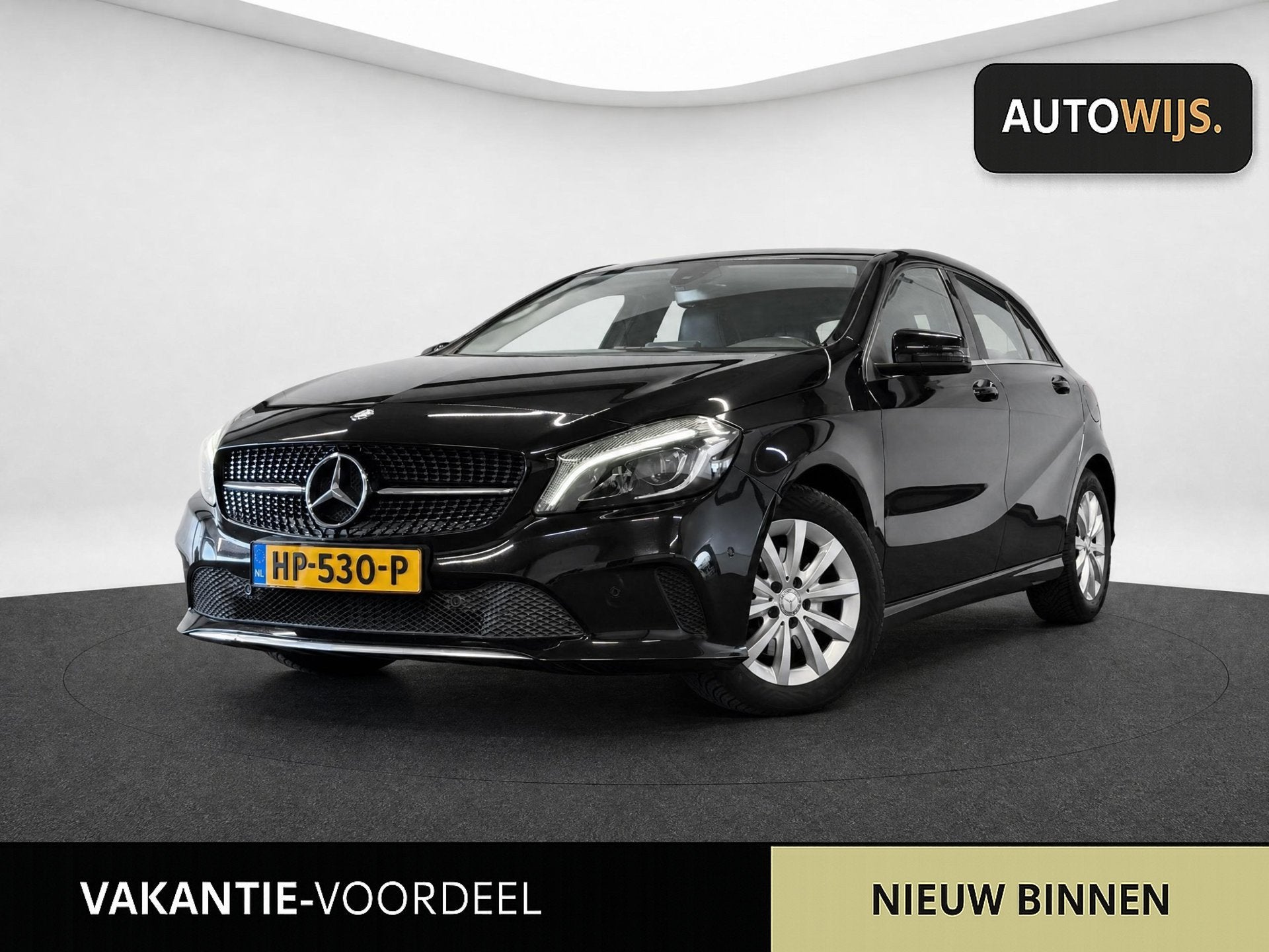 Mercedes-Benz A-klasse 160 Ambition|NL AUTO|LED|FACELIFT|KEY, Auto's, Voorwielaandrijving, Gebruikt, 4 cilinders, Leder en Stof