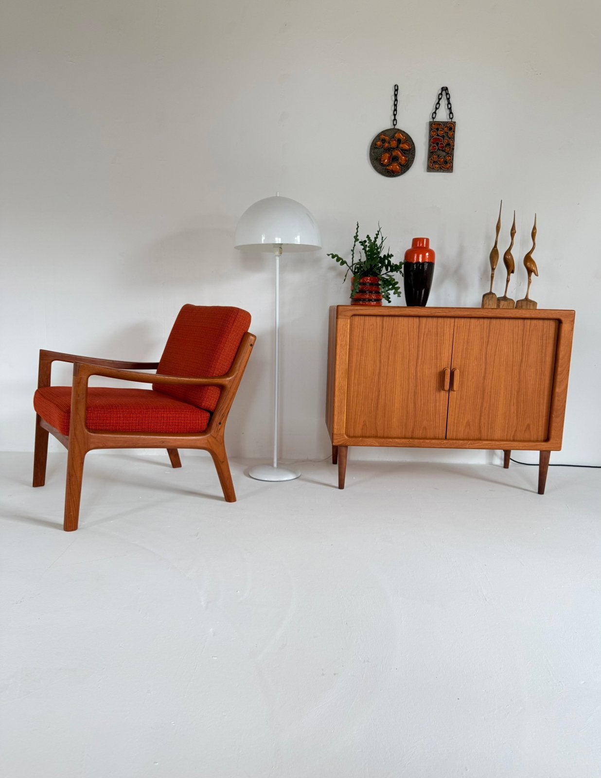 Vintage Deense mushroom vloerlamp, jaren ‘70, Kunststof, Vintage retro buisframe design rotan webbing papercord deens, 100 tot 150 cm