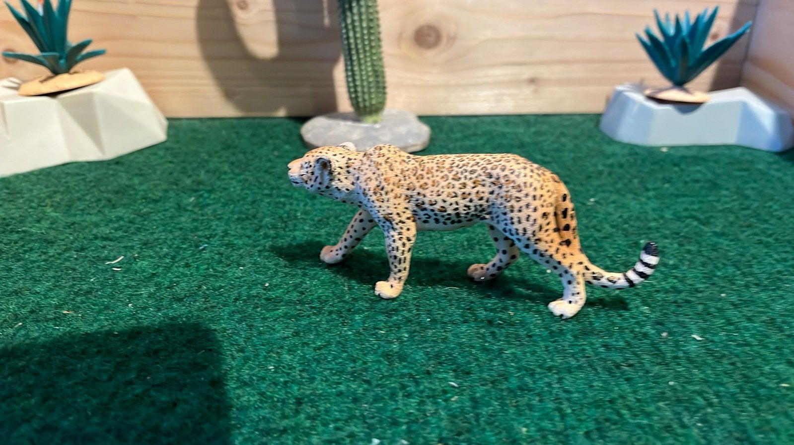 Schleich jachtluipaard, Ophalen of Verzenden, Zo goed als nieuw