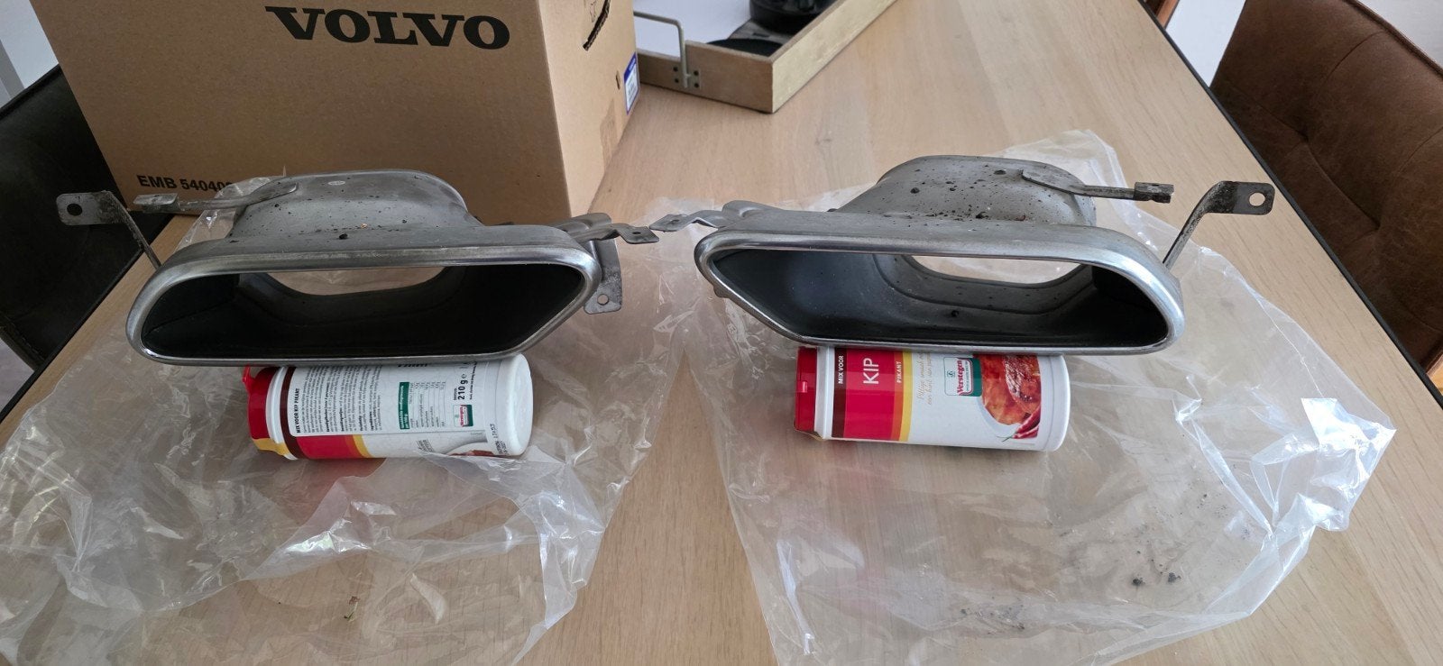 Volvo v60 uitlaat sierstukken (2 stuks), Auto-onderdelen, Uitlaatsystemen, Volvo, Gebruikt, Ophalen of Verzenden