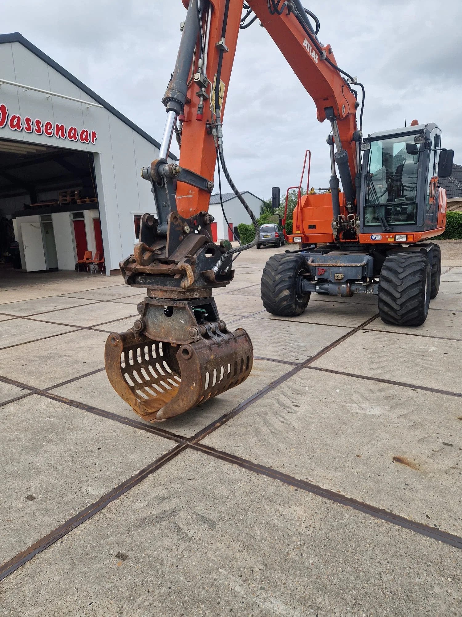 Atlas 140W (bj 2010), Graafmachine