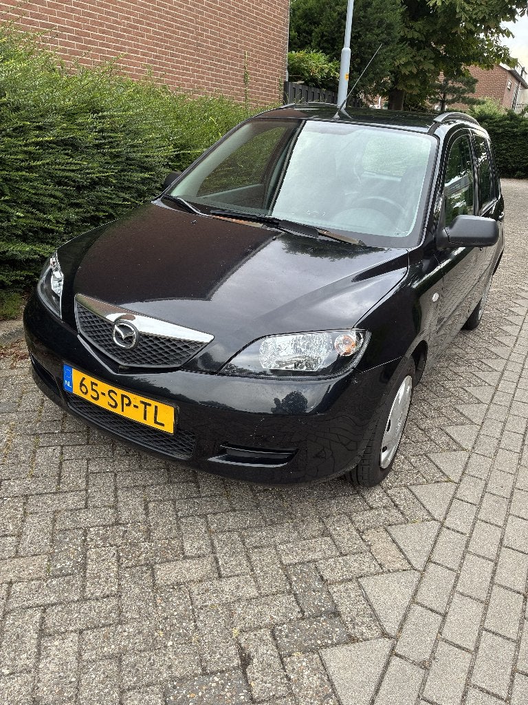 Mazda 2 1.4 16V 2006 Zwart, Auto's, Mazda, Voorwielaandrijving, 15 km/l, 40 €/maand, 4 cilinders