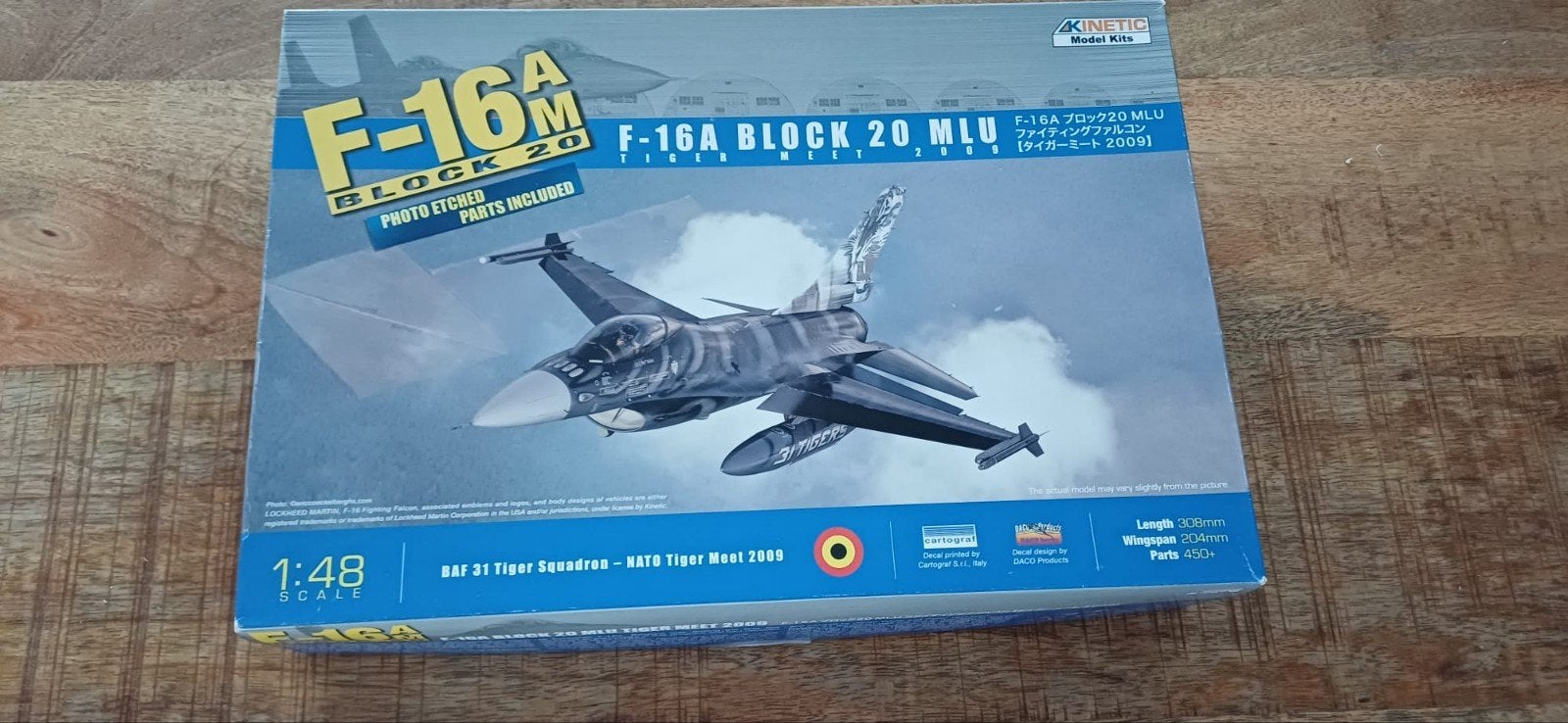 Kinetic 1:148 F-16AM Block 20 MLU + Aires resin cockpit, Hobby en Vrije tijd, Modelbouw | Vliegtuigen en Helikopters, Overige merken